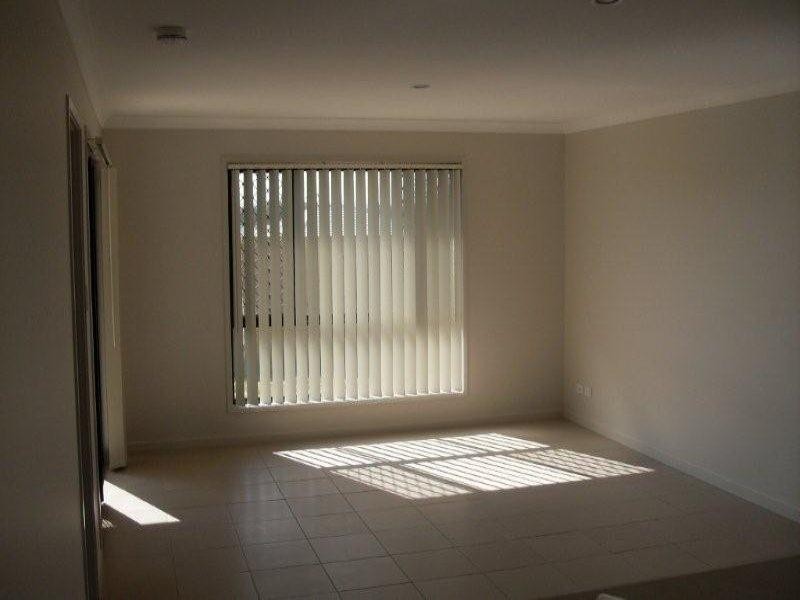 79 Sears Pde, North Lakes QLD 4509