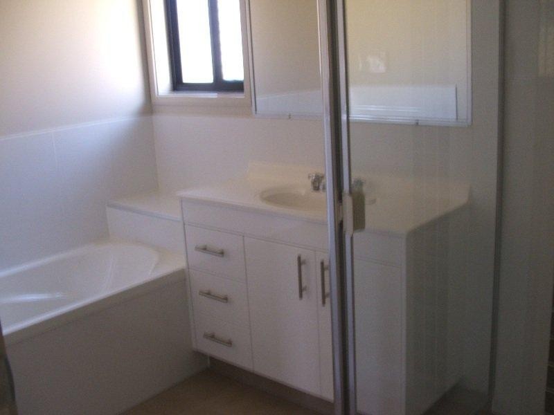 44 Wunburra  Cct, Pacific Pines QLD 4211