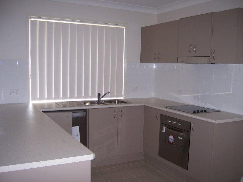 26 Darryl St, Loganlea QLD 4131