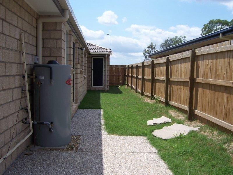 26 Darryl St, Loganlea QLD 4131