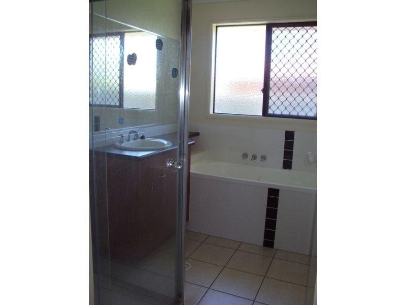 7 Barlee Ct, Warner QLD 4500