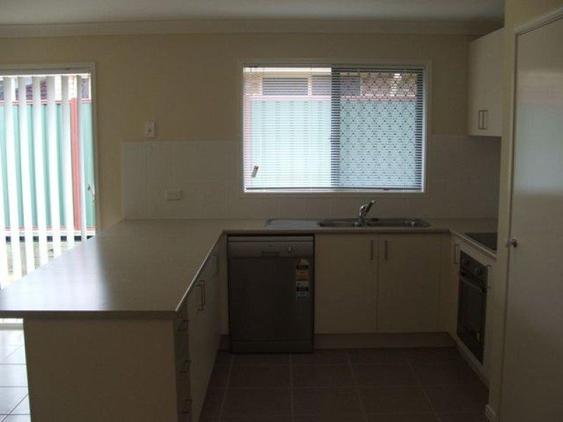 17 Crestlea Street, Victoria Point QLD 4165