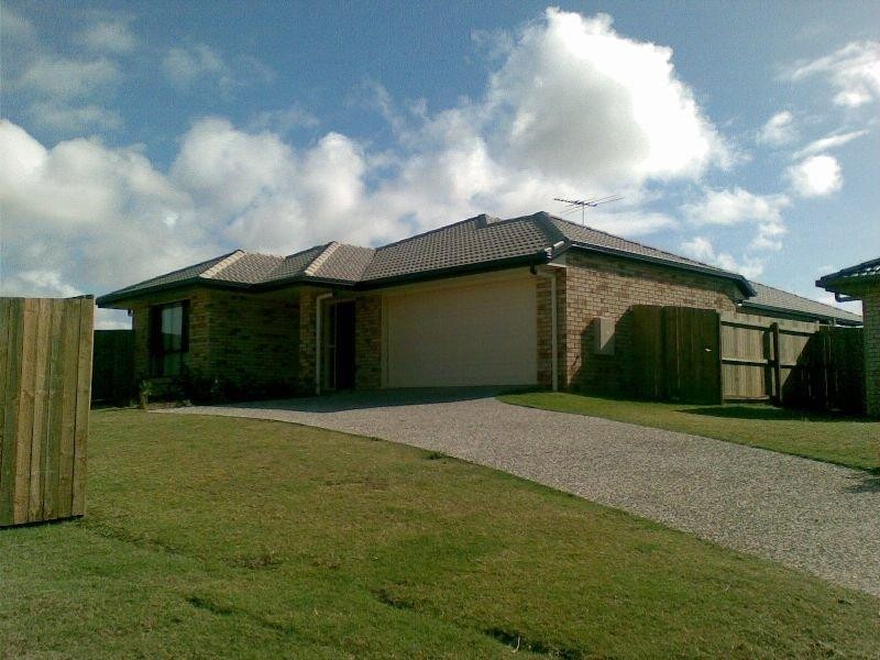 9 Olivine Ct, Rothwell QLD 4022