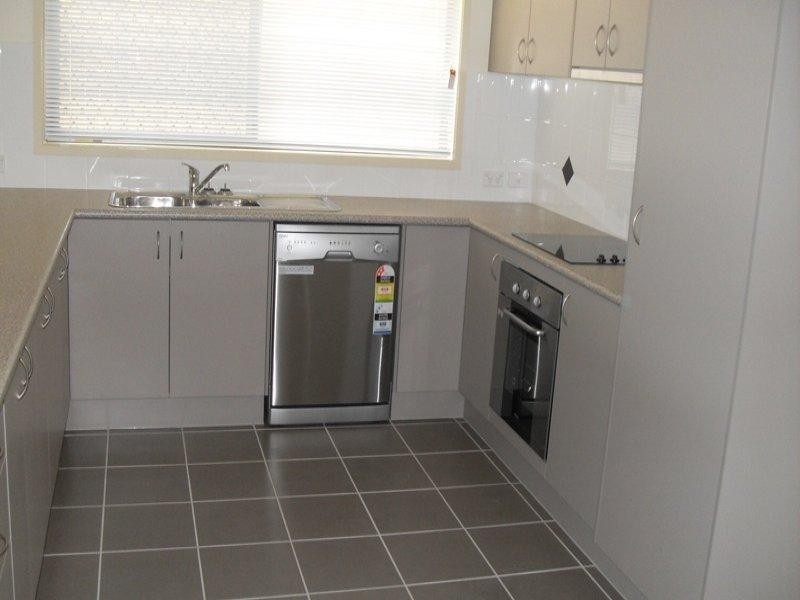 44 Castlewellan  Cct, Warner QLD 4500