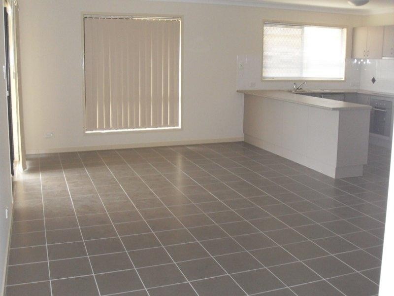 44 Castlewellan  Cct, Warner QLD 4500