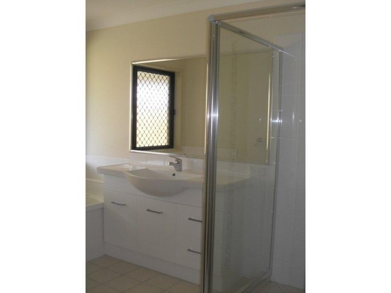 44 Castlewellan  Cct, Warner QLD 4500