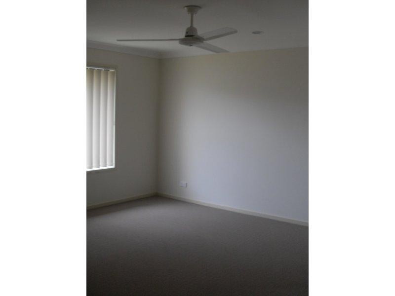 44 Castlewellan  Cct, Warner QLD 4500