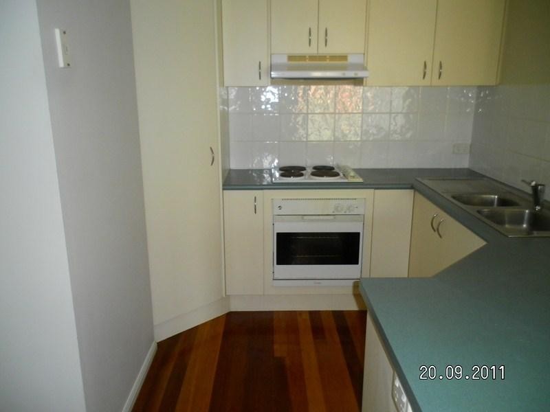 4 Burnier Ct, Shailer Park QLD 4128