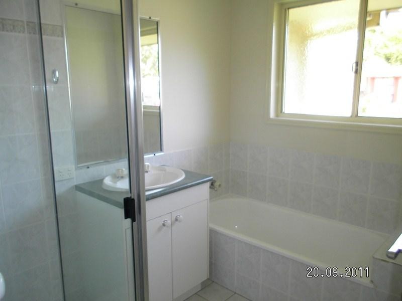 4 Burnier Ct, Shailer Park QLD 4128