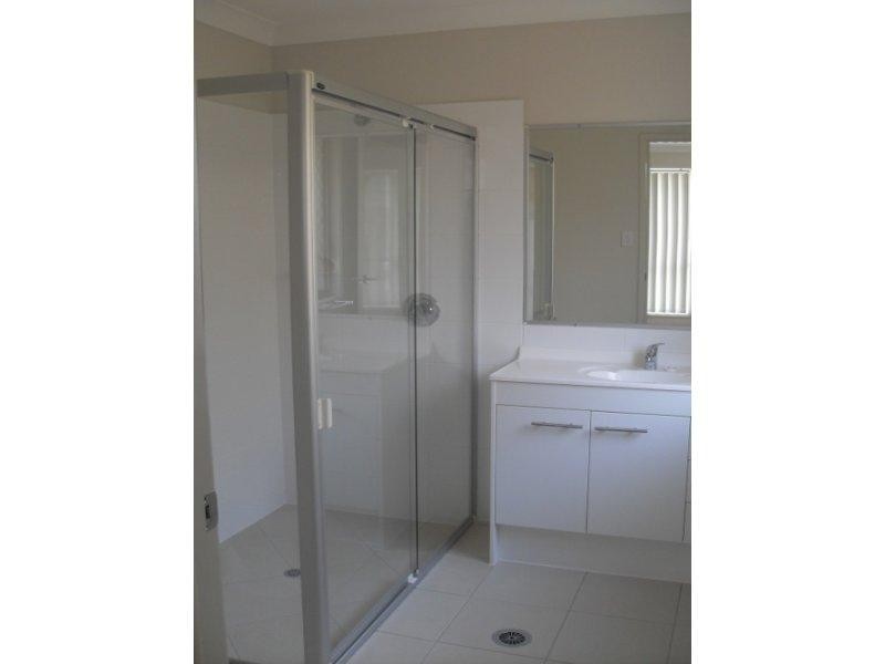 28 Pallas  Pde, Warner QLD 4500