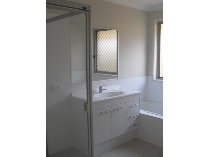 28 Pallas  Pde, Warner QLD 4500