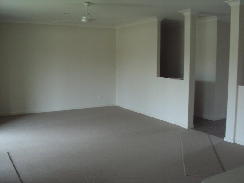 16 Dillon Ave, Augustine Heights QLD 4300