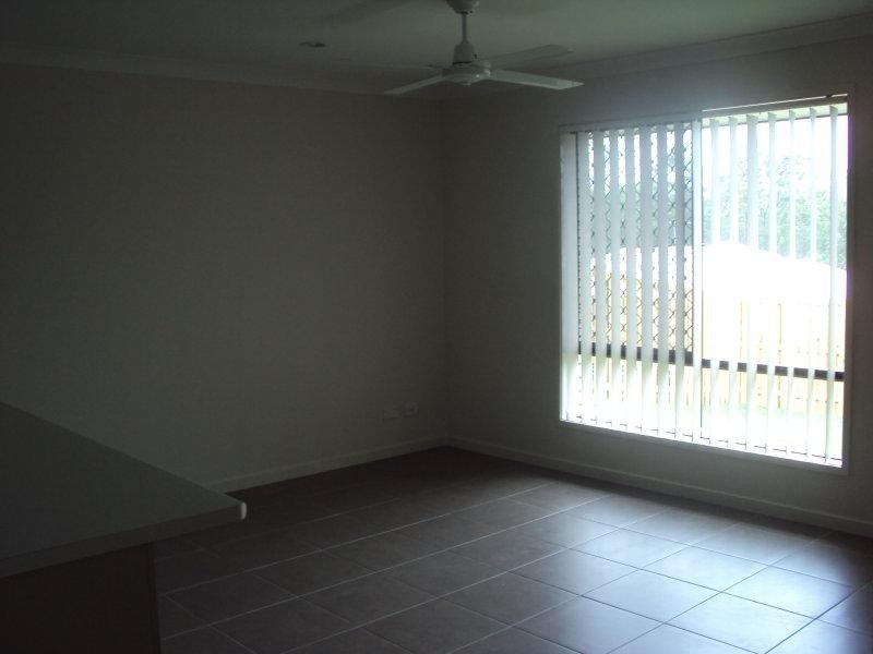 16 Dillon Ave, Augustine Heights QLD 4300