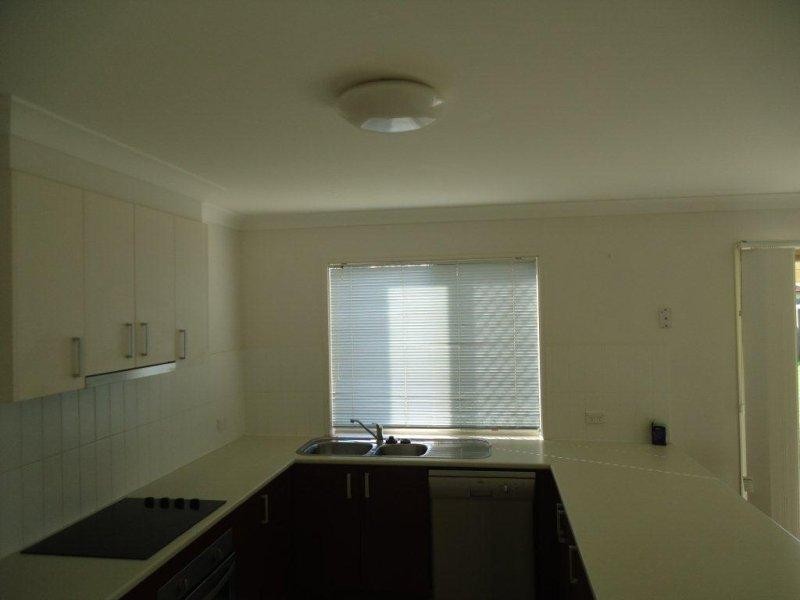 54 McGahey St, Rothwell QLD 4022