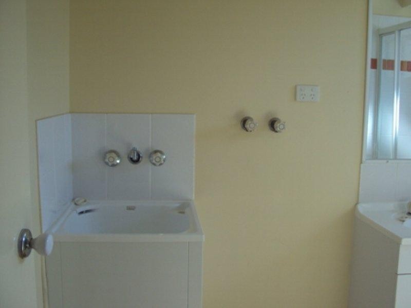 1 Genoa Pl, Collingwood Park QLD 4301