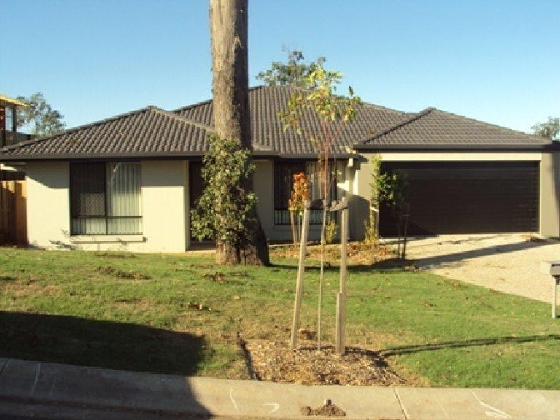 16 O’Donnell  St, Augustine Heights QLD 4300