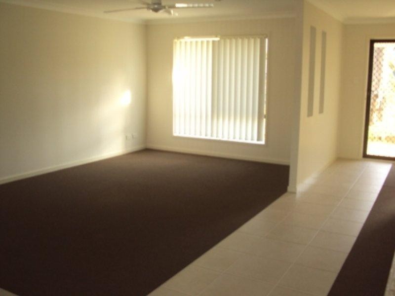 16 O’Donnell  St, Augustine Heights QLD 4300