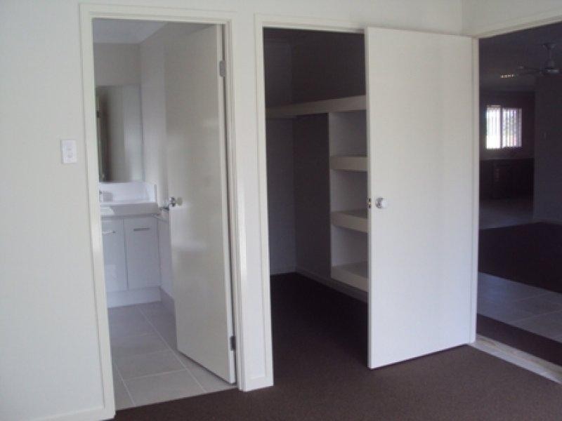 16 O’Donnell  St, Augustine Heights QLD 4300