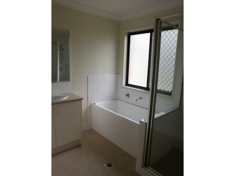 17 Rebecca  Cres, Joyner QLD 4500