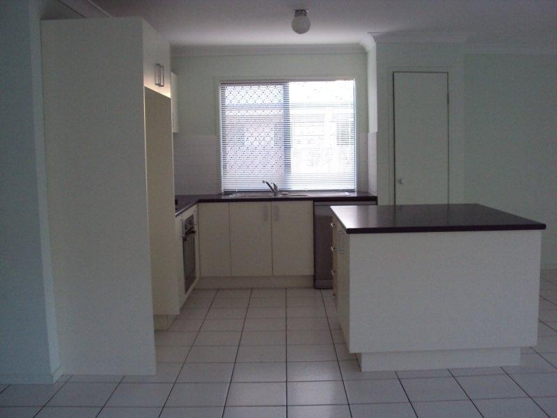 44 Griffen St, Crestmead QLD 4132