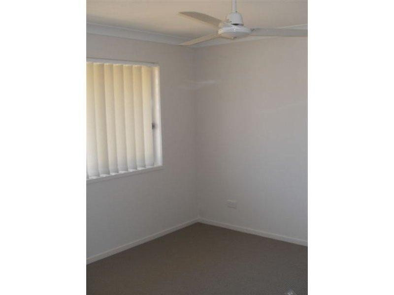 10 Adam  St, Beachmere QLD 4510