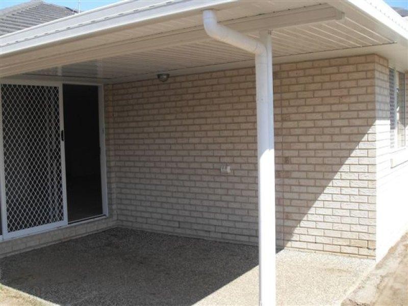 10 Adam  St, Beachmere QLD 4510