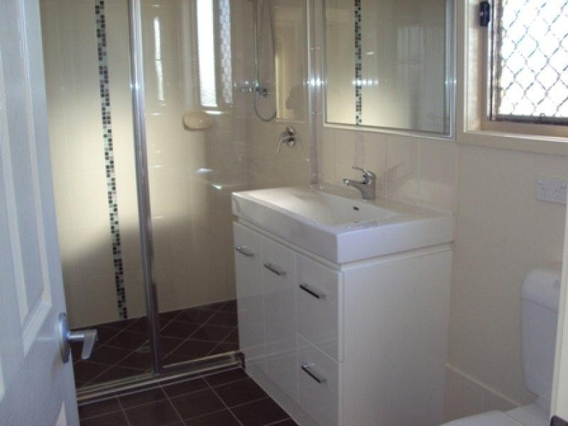 5 Harold Reinhardt Dr, Redbank Plains QLD 4301