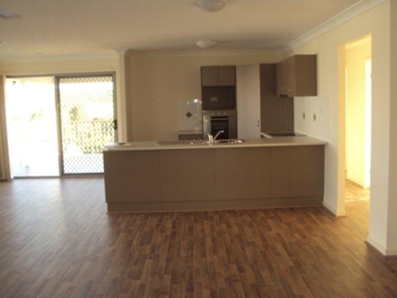 7 Harold Reinhardt Dr, Redbank Plains QLD 4301