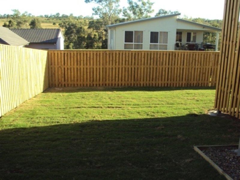 7 Harold Reinhardt Dr, Redbank Plains QLD 4301