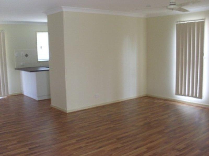 9 Freeman St, Goodna QLD 4300