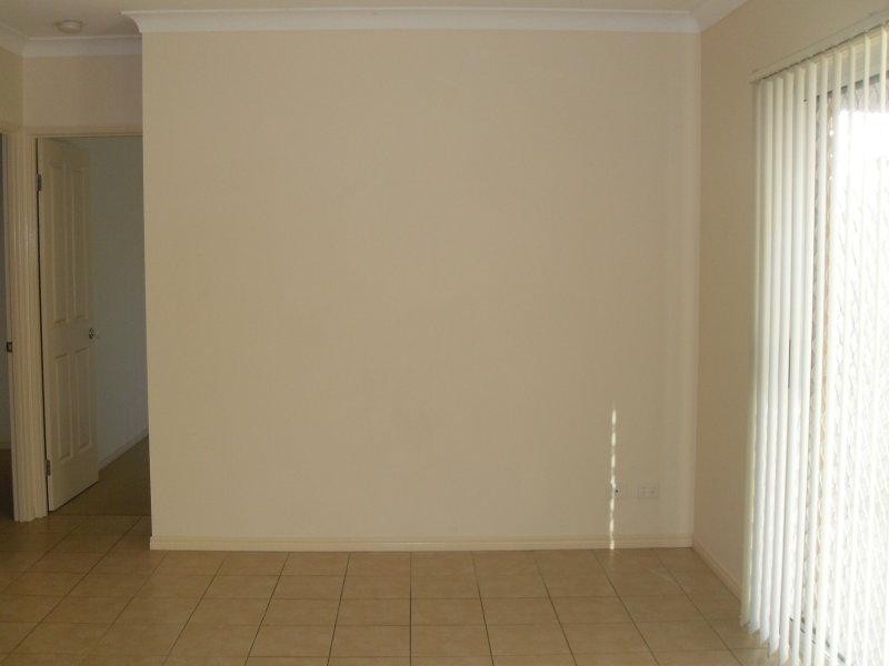 7 Hubner  Dr, Rothwell QLD 4022