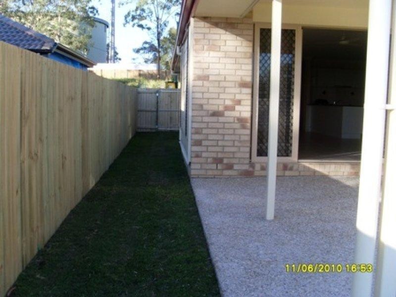 24 Flower Pl, Richlands QLD 4077