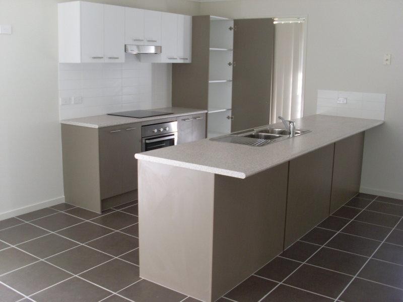 6 Kathleen St, Redbank Plains QLD 4301