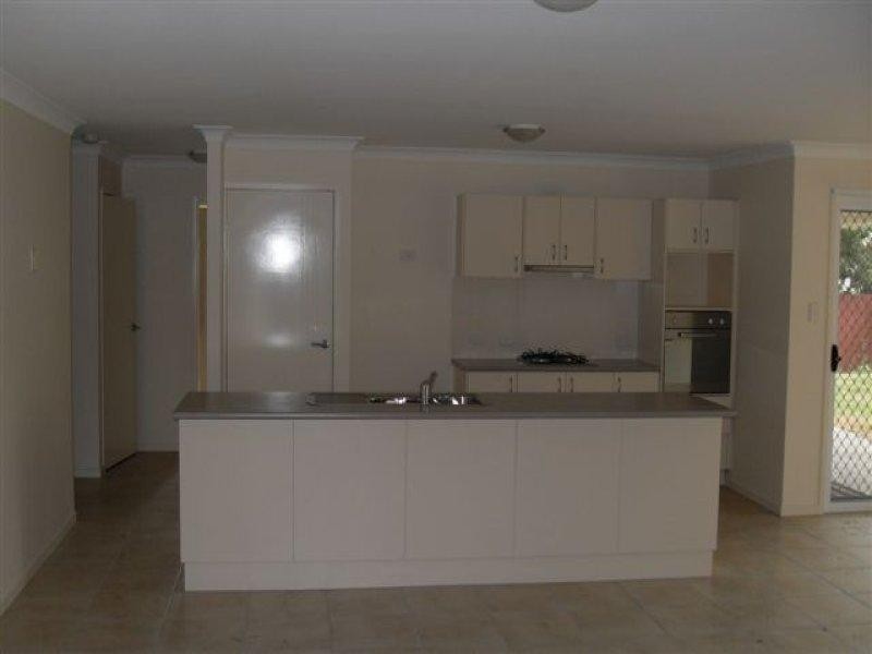 6 Adam  St, Beachmere QLD 4510