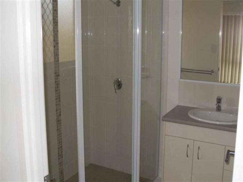 6 Adam  St, Beachmere QLD 4510