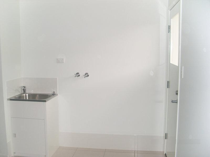 29 Peppertree Dr, Holmview QLD 4207