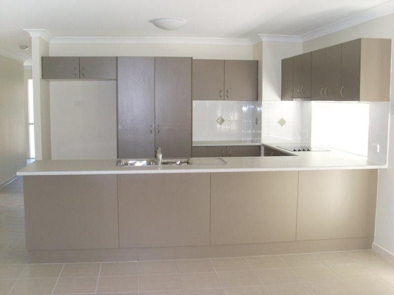 20 Daryl Reinhardt Dr, Redbank Plains QLD 4301