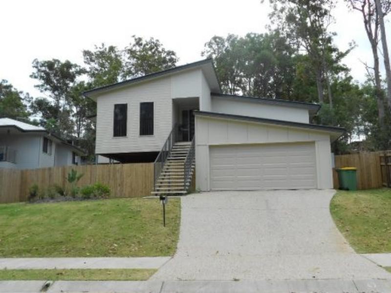 12 Andrew Walker  Dr, Goodna QLD 4300