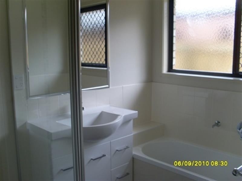 45 Flower Pl, Richlands QLD 4077