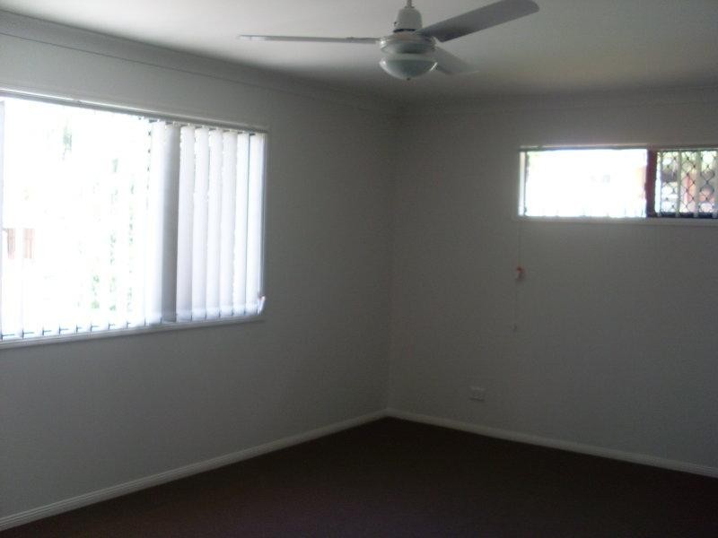 8 Salomon Ct, Goodna QLD 4300