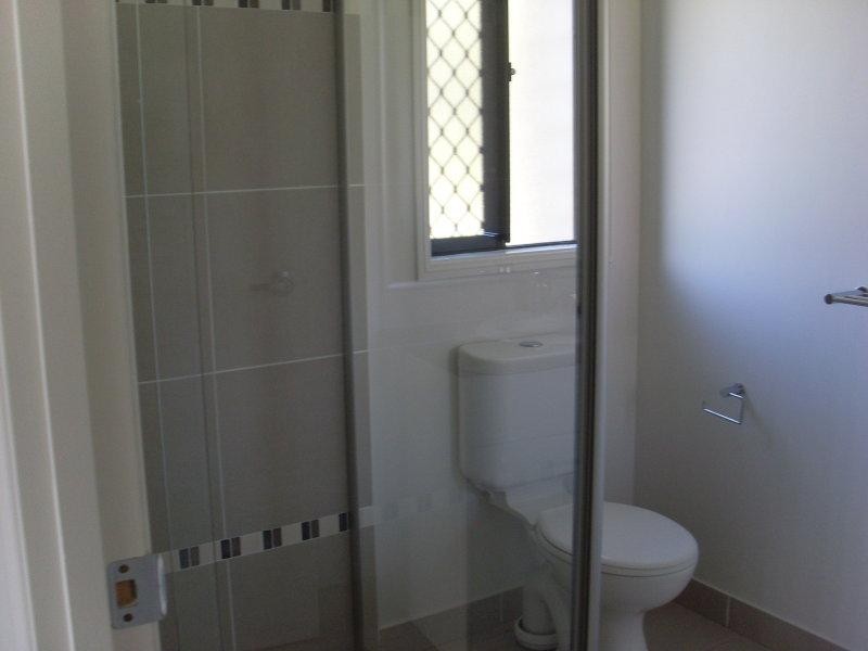 8 Salomon Ct, Goodna QLD 4300