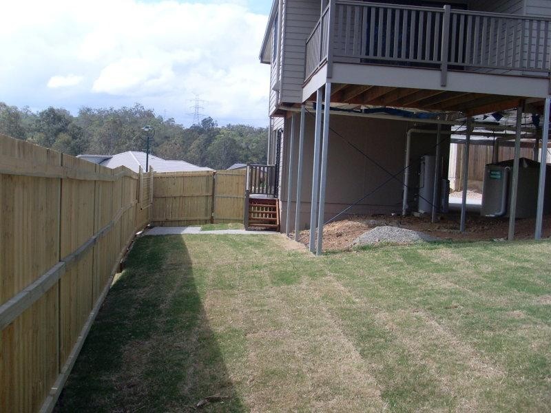 8 Salomon Ct, Goodna QLD 4300