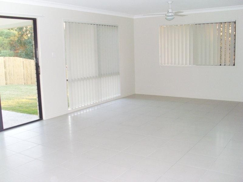 7 Renee  St, Redbank Plains QLD 4301