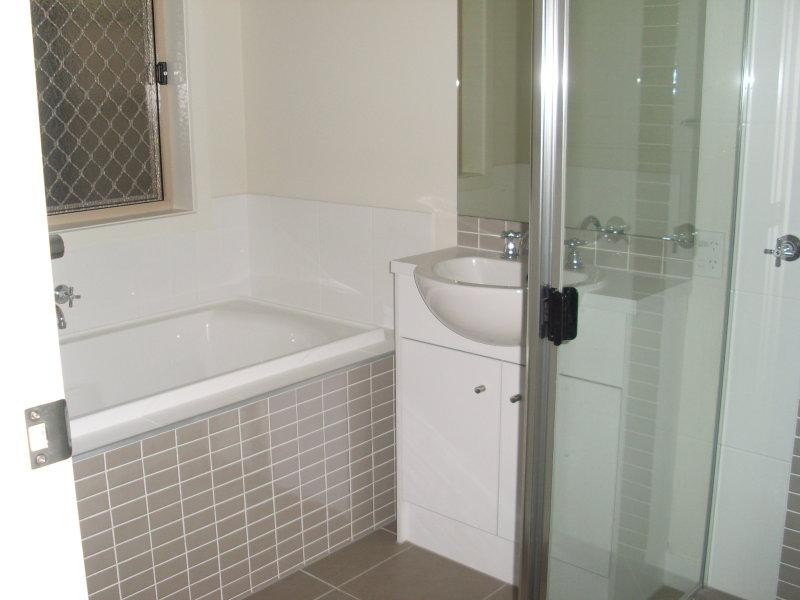 138 Alawoona St, Redbank Plains QLD 4301