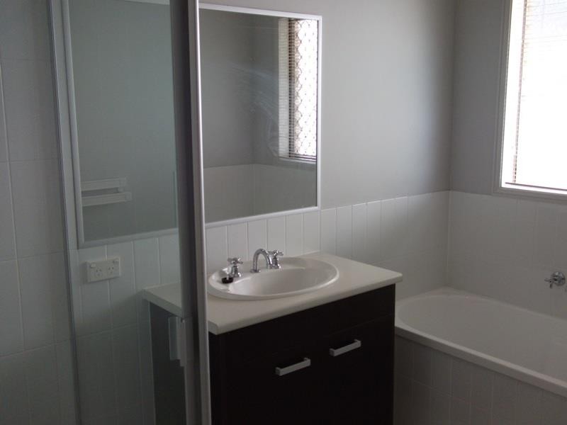 32 Lime  St, Redland Bay QLD 4165
