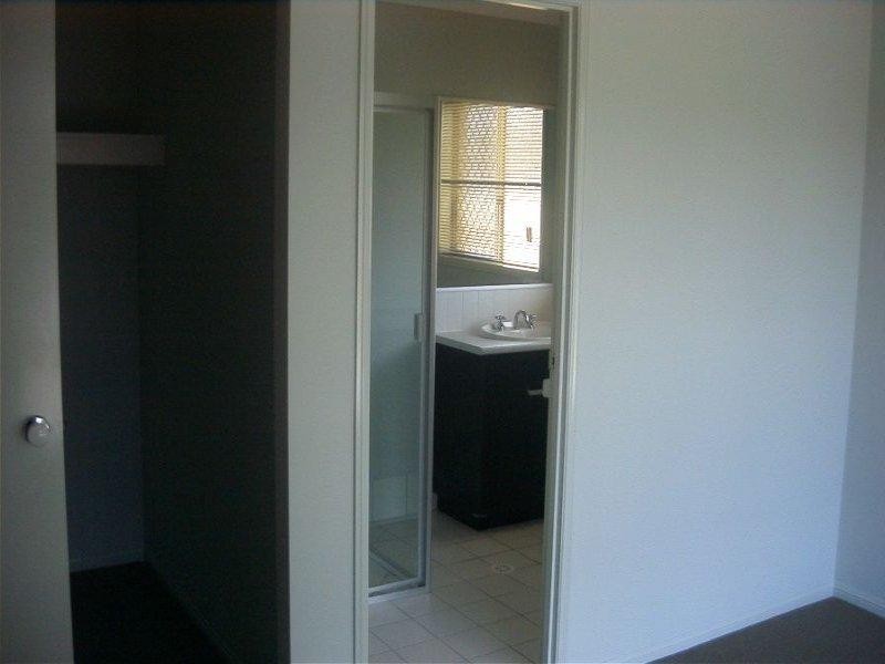 32 Lime  St, Redland Bay QLD 4165