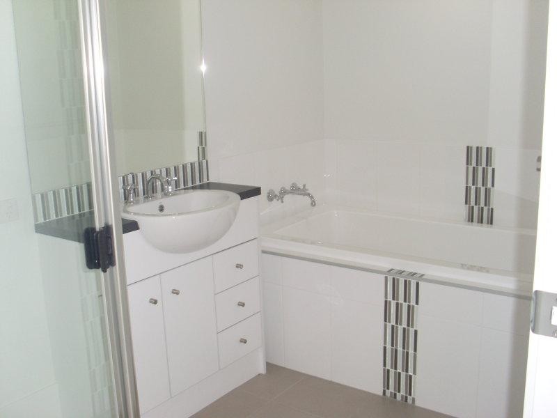 144 Alawoona  St, Redbank Plains QLD 4301