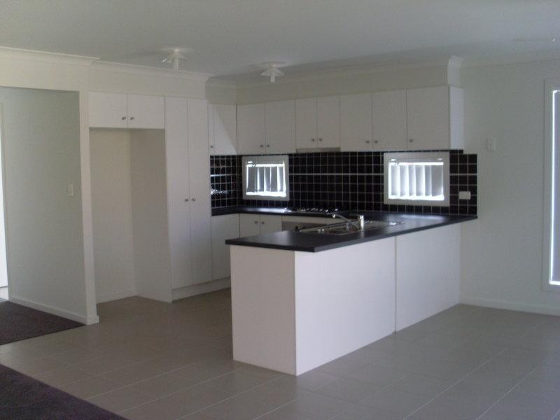 144 Alawoona  St, Redbank Plains QLD 4301