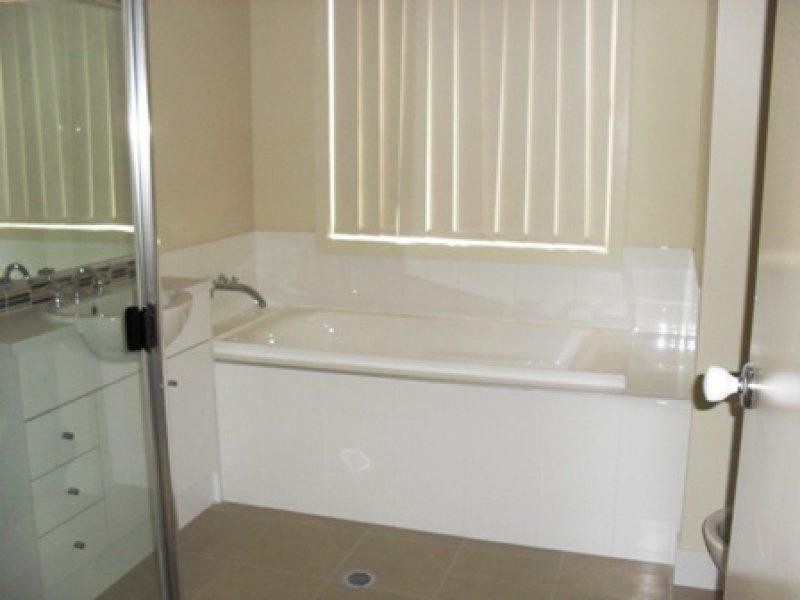 37 Collingrove  Cct, Pimpama QLD 4209