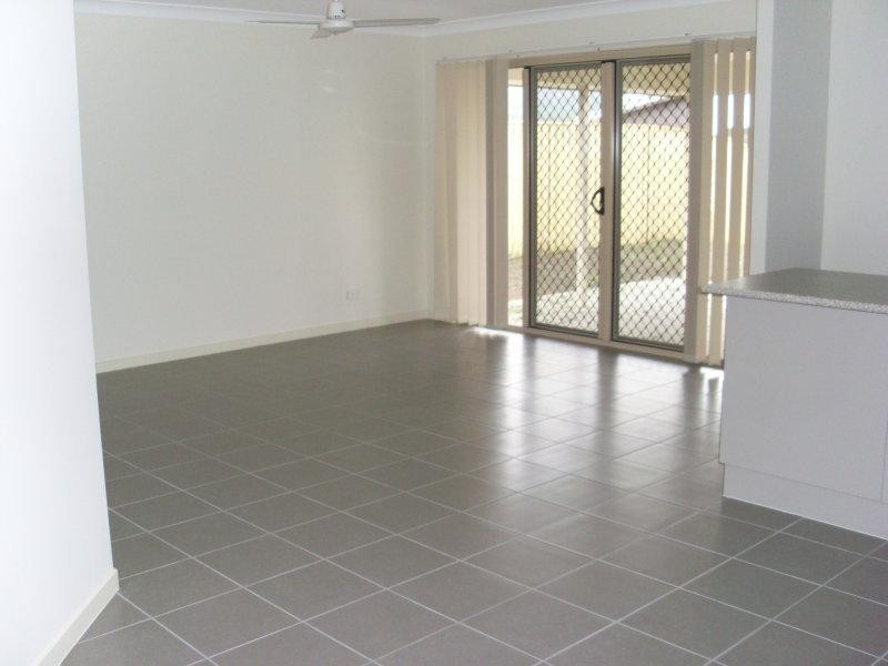 31 Harold Reinhardt Dr, Redbank Plains QLD 4301